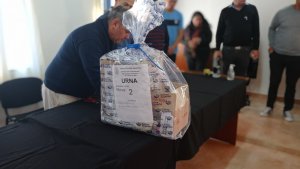 Se mantiene el suspenso sobre el resultado final de las elecciones en Senillosa y piden anularlas