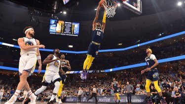 Postal de una volcada. Morant marcó 47 puntos, de los cuales 15 fueron los últimos consecutivos de su equipo. Un animal. 