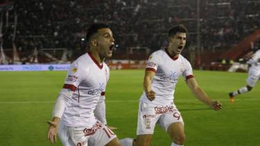 El Globo logró un triunfo clave y sueña con clasificar. (Foto: @CAHuracan)