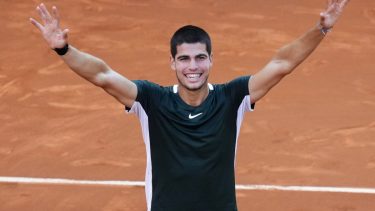 Alcaraz ya es 6° del mundo y se ilusiona con Roland Garros.