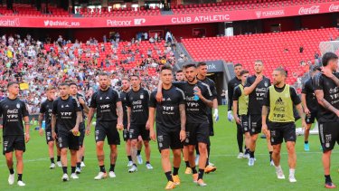 La Selección Argentina viene entrenando hace varios días en Bilbao.