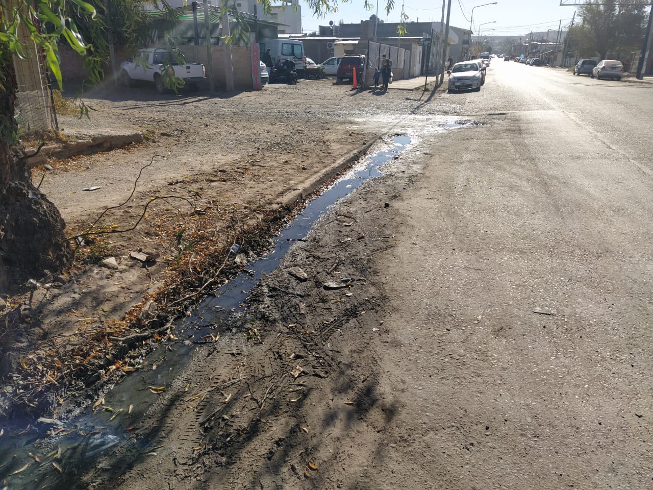 Vecinos del barrio Huiliches de Neuquén han denunciado reiteradas veces los desbordes cloacales. Foto: Gentileza Defensoría del Pueblo