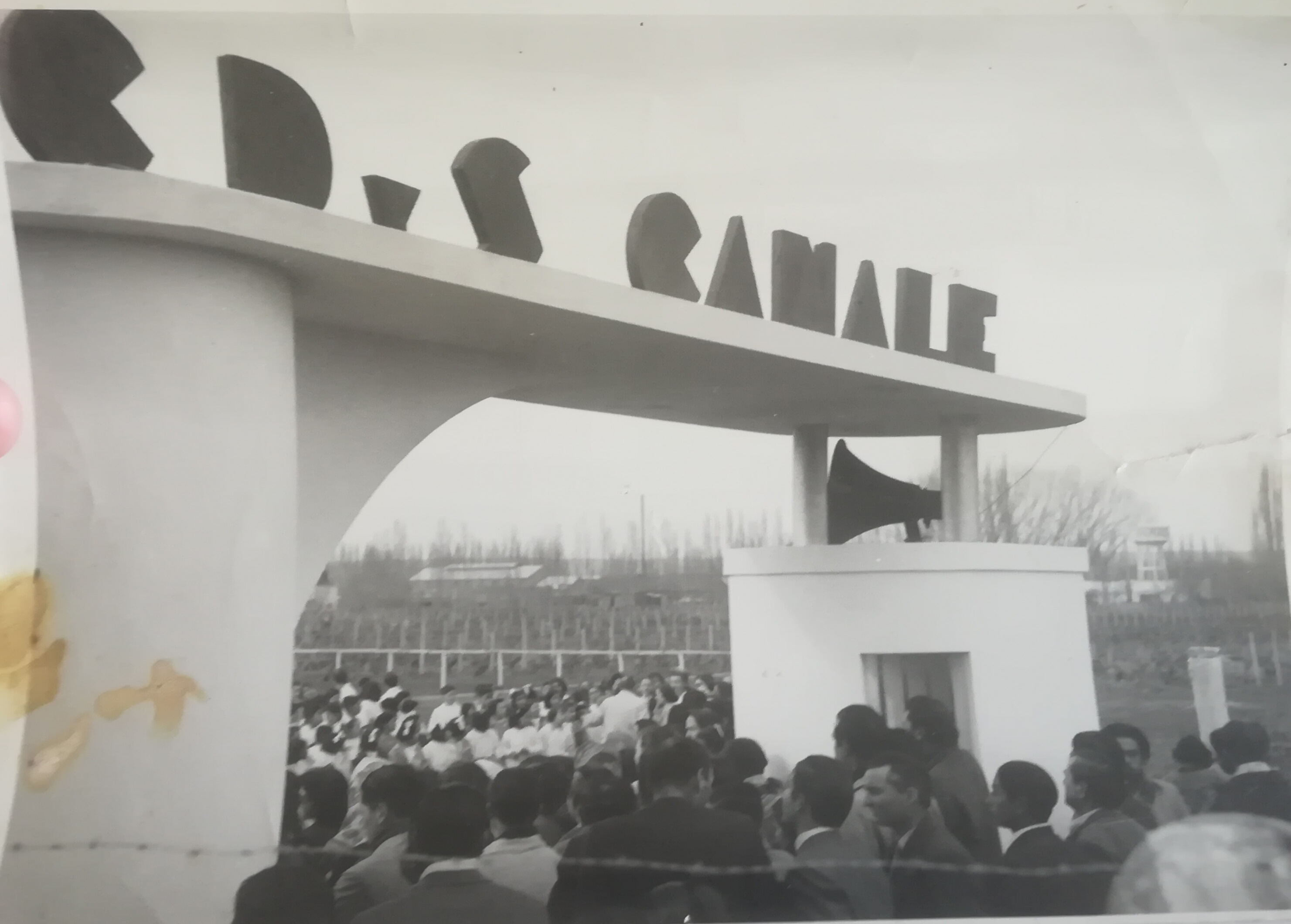 El Deportivo Canale empezó a ser club a mediados del '40, y supo contar con su propio campo de juego adentro del establecimiento. Gentileza