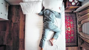 Dormir mal: ¿es culpa de la pandemia o del exceso de pantallas?