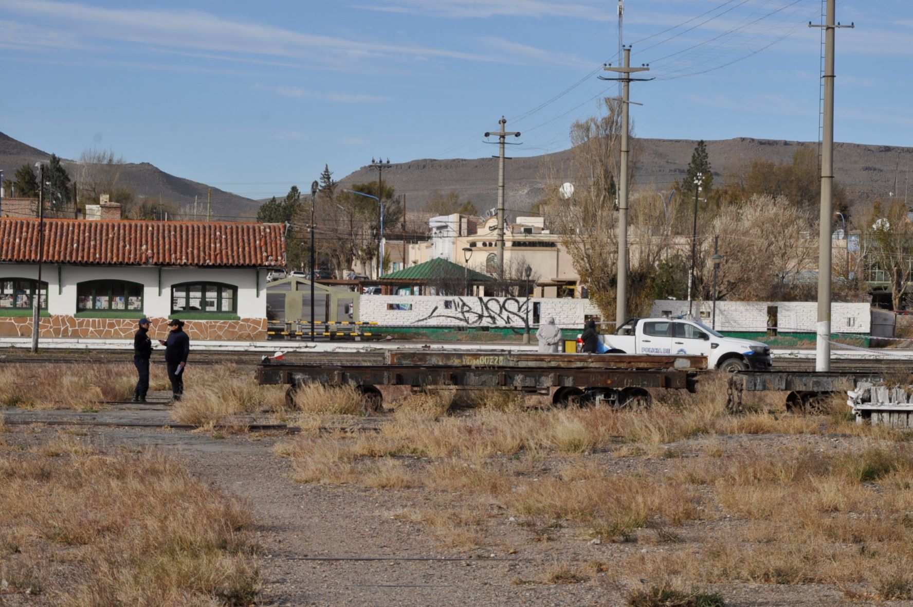 Un amplio espacio de predio ferroviario se encuentra cercado. Foto: José Mellado.
