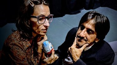 Irma Tomasczik y Ariel Azcurra protagonizan esta obra dirigida por Gustavo Lioy.