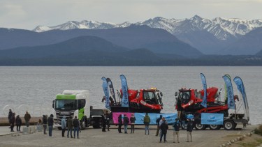Catedral Alta Patagonia, la concesionaria del centro de esquí de Bariloche, incorporó dos máquinas pisapistas con una inversión de 800.000 euros. Foto: Marcelo Martinez