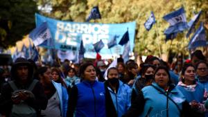 Marcha en Neuquén contra denuncia de Gendarmería a quienes apoyaron el reclamo de Salud