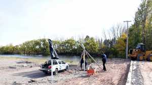 No cesa la actividad de privados en humedales del río Limay