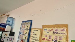 Apareció una rajadura en una escuela de Plaza Huincul y suspendieron las clases