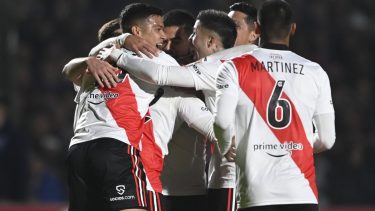 River pasó a los cuartos de final a puro gol en Junín.