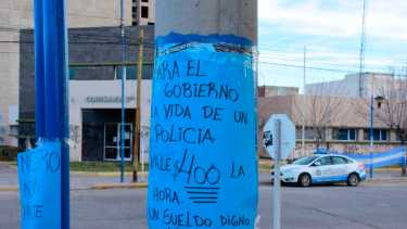 Reclamo policial en Río Negro: anunciaron una retención de servicios y el Gobierno convocó al diálogo