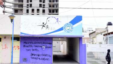 El hombre amenzó con un arma blanca tipo de caza a su expareja que estaba en el interior de la casa. Foto: archivo