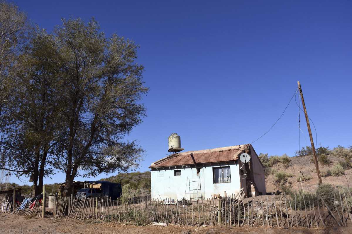 El gobierno provincial dijo que demolerá las casas que no sosn sismorresistentes. Foto: Matías Subat.