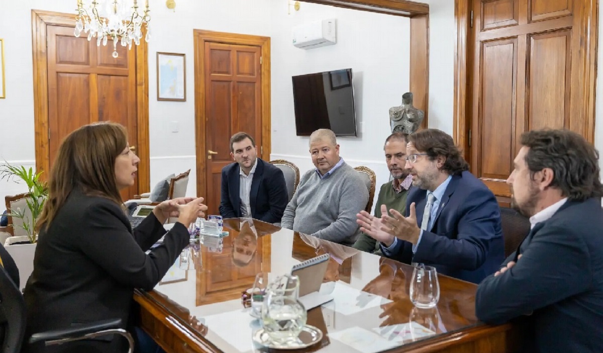 Lavagna estuvo el martes en Viedma con la gobernadora Carreras y el jueves con el gobernador de Neuquén, Omar Gutiérrez.