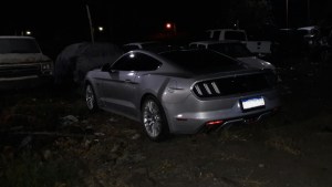 Un empresario circulaba alcoholizado en un Mustang por la Ruta 151