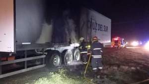 Se incendió un camión en el ingreso a Choele, sobre la Ruta 22