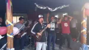 Video: Reapareció el «Pity» Álvarez cantando sus temas más clásicos