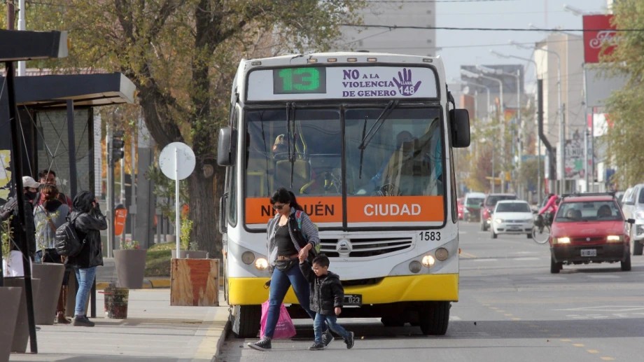 No habrá paro de colectivos y sigue la conciliación con la UTA - Diario ...