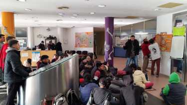 La EPEA N°3 de San Patricio del CHañar pidieron ser recibidos por alguna autoridad del CPE. Foto: Gentileza