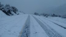 Imagen de Rutas intransitables en Neuquén por acumulación de nieve