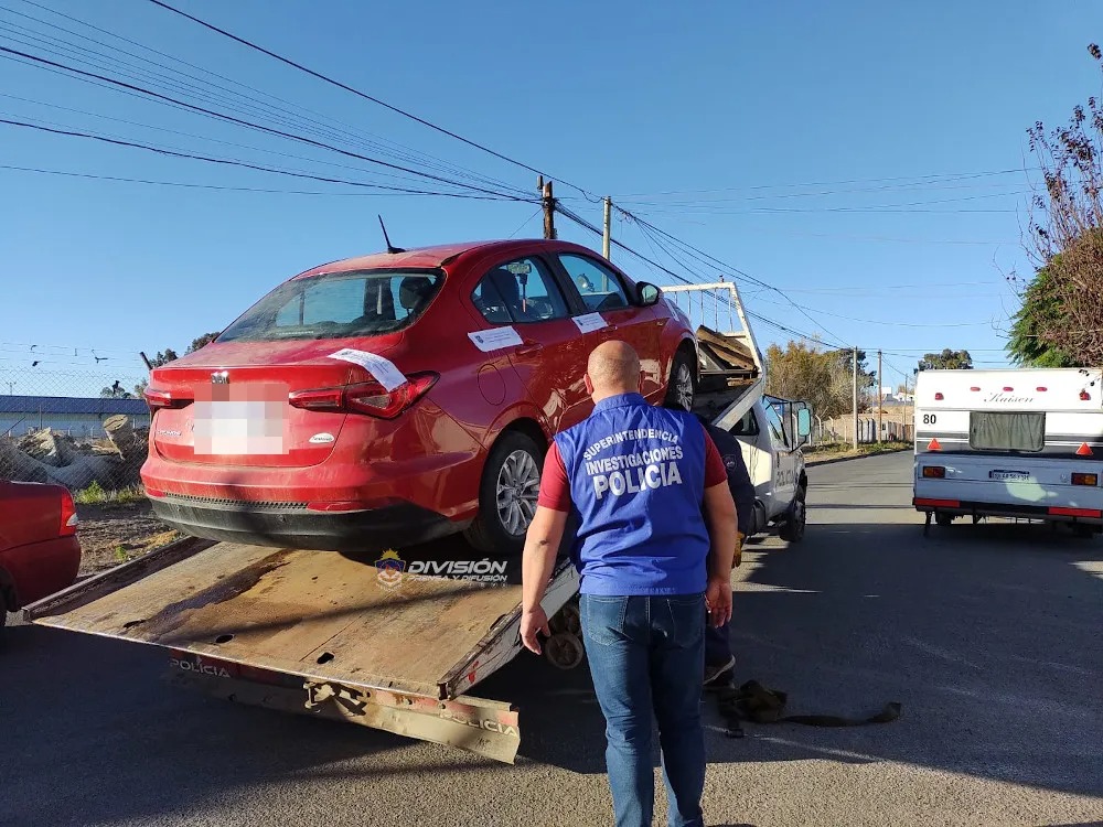 Ayer se realizó un allanamiento en busca de un colaborador neuquina en la causa por estafas vinculada a Generación Zoe. (Prensa Policía).-