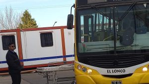 Un colectivero de Neuquén llevó a un pasajero al hospital y su gesto se viralizó