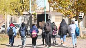 Estudiantes de un colegio de Cipolletti reclaman por la falta de calefacción