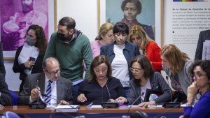 Por la ley de alquileres, oficialismo y oposición firmaron dictámenes separados y se define en el recinto  