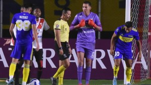 Always Ready denuncia que Boca le hizo regalos a los árbitros tras el partido en La Paz