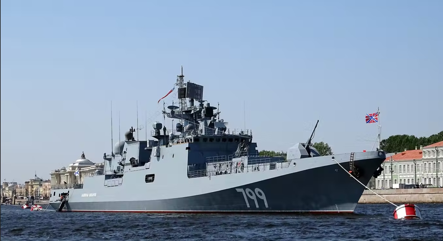 El ‘Admiral Makarov’ en un puerto en 2018