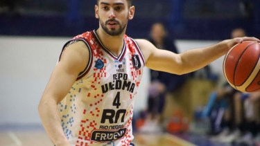 Esta vez Raúl Pelorosso anotó 9 puntos en la derrota de Viedma ante Gimnasia. Foto: prensa Viedma 