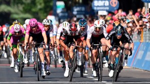 Gran actuación de Richeze y Sepúlveda en la etapa 11 del Giro de Italia