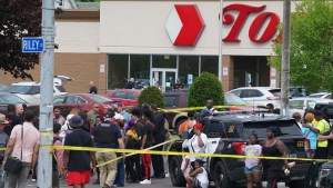 Mató a 10 personas en un supermercado y  transmitió el tiroteo en vivo por Twich, en EE.UU.