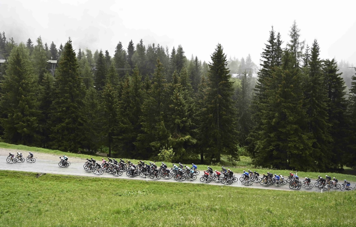 El Giro de Italia y sus imponentes paisajes. 