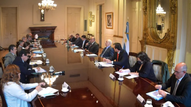 Sigue la reunión de Gabinete en Casa Rosada. 