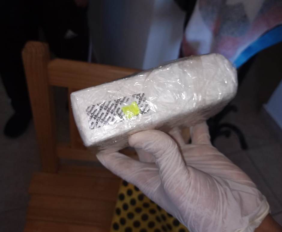 En octubre secuestraron 6 kilos de cocaína de máxima pureza en la mochila que arrojaron los detenidos en Bariloche. Imagen ilustrativa
