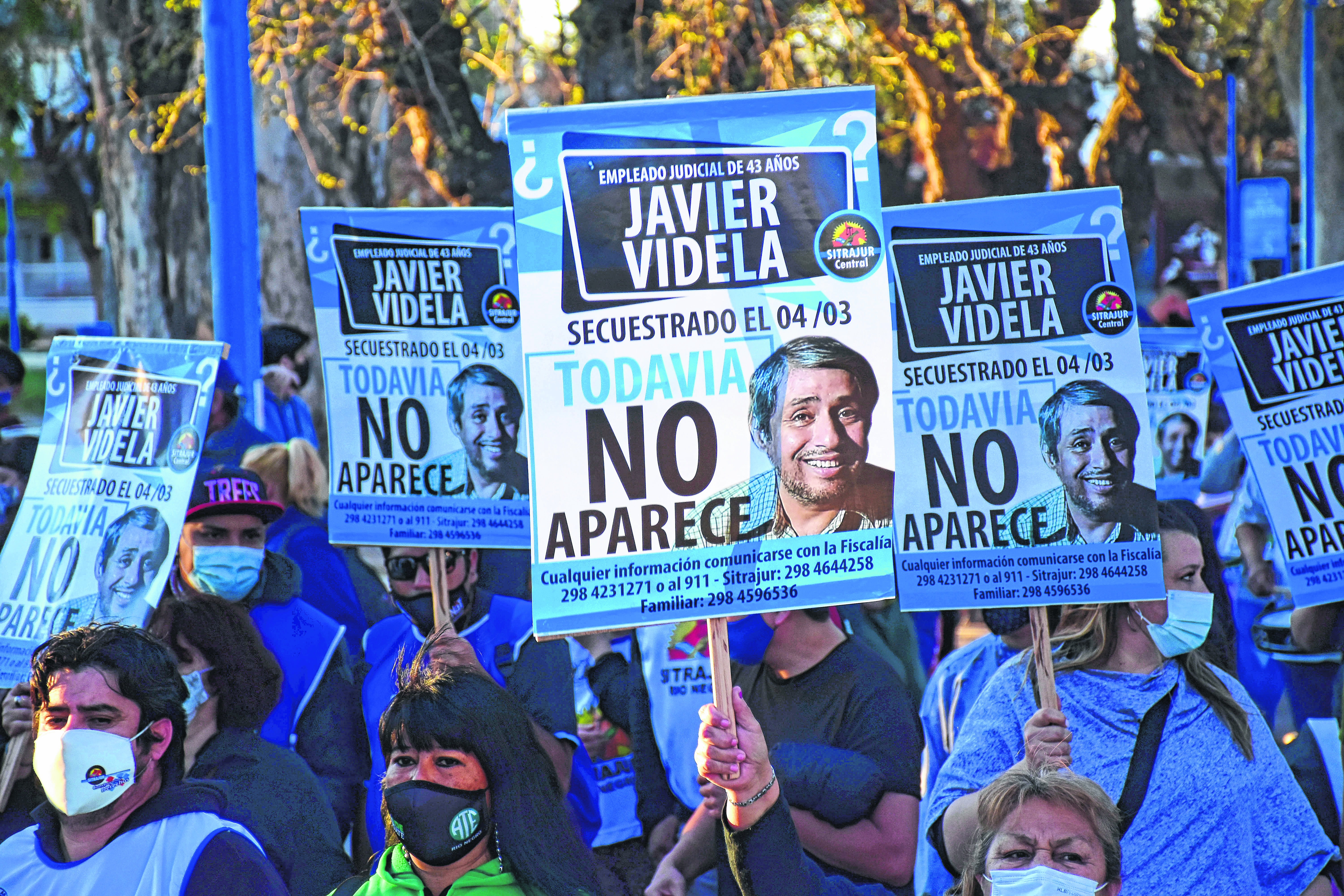 Los familiares y compañeros de trabajo realizaron varias marchas para que no se detenga la búsqueda de Javier. (foto: archivo)