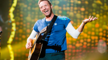 Imagen de Chris Martin sorprendió a los argentinos: se tatuó una icónica frase de Soda Stereo