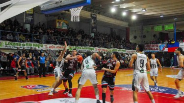 Deportivo no dejó dudas y fue contundente en el inicio de la serie. Foto: Prensa Deportivo Viedma.