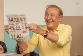 La avalancha del ‘viejito del TikTok’ da un vuelco a las elecciones en&nbsp;Colombia