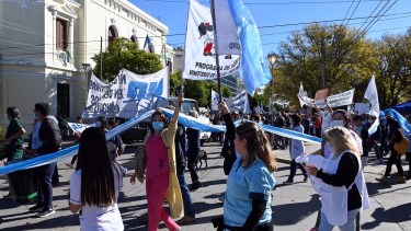 El pasado viernes mentras Unter realizaba su acto Asspur se retira de la plaza San Martín. Foto: Marcelo Ochoa