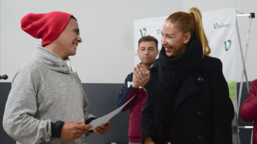 Familas de Viedma recibieron sus certificados como emprendedores