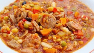 Guiso de legumbres en el menú de hoy