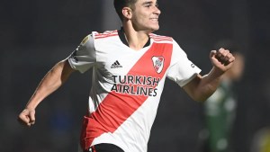 Álvarez jugaría con River los octavos de final de la Copa Libertadores