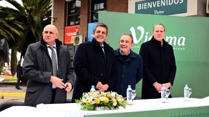 Massa en Viedma: Comprometió más obras y pidió trabajar por el tren desde Bahía Blanca