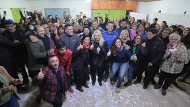 El gobernador encabezó los festejos tras los resultados. Foto: Gentileza.