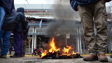 Municipales de Regina se movilizan para reclamara una mejora salarial acordada en la paritaria de 2021. 