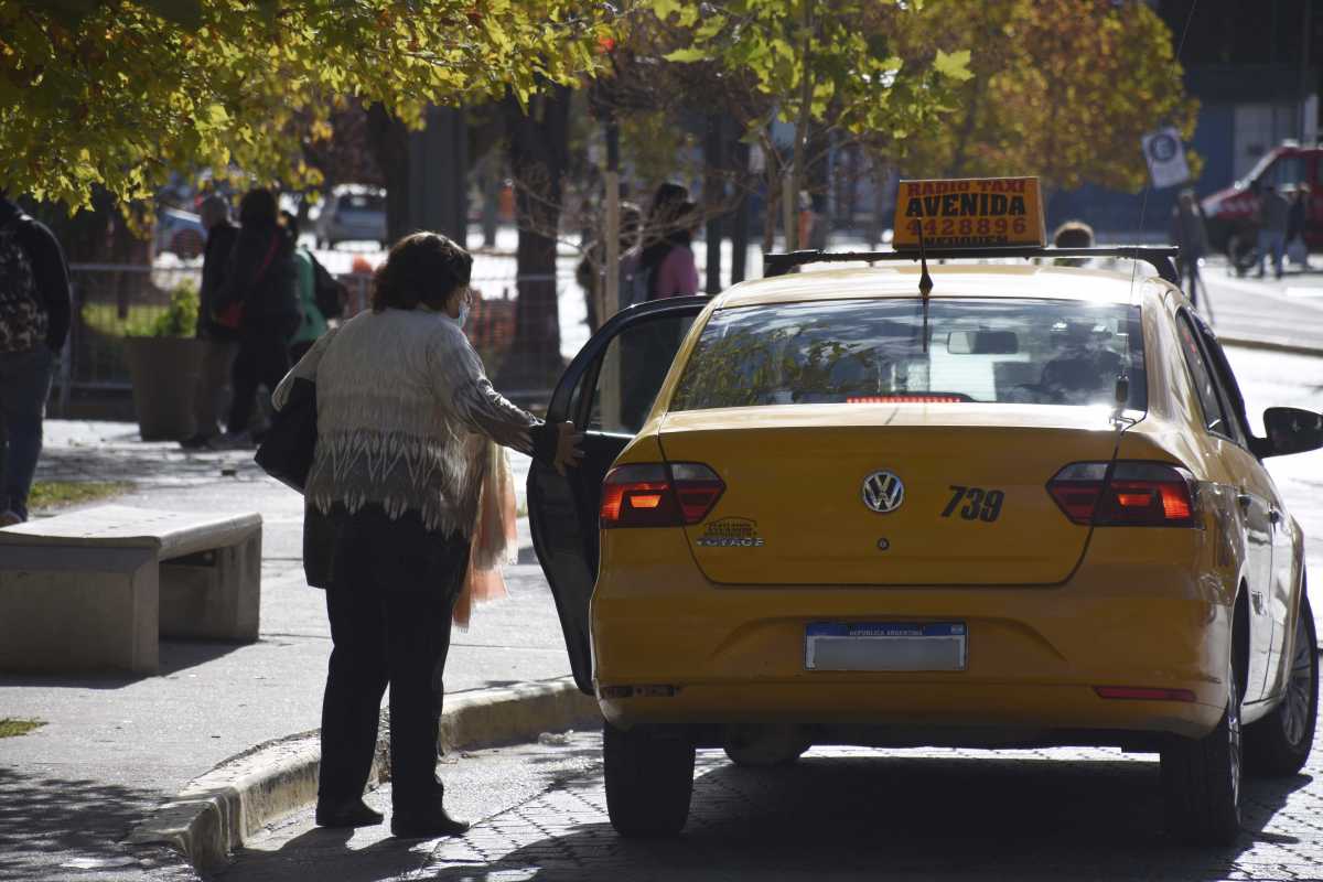 Fiesta de la Confluencia 2024 en Neuquén: dónde están las paradas de taxis especiales (Foto: archivo)
