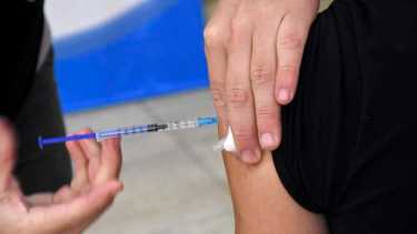 Lugares y horarios para vacunarse contra el Covid en Neuquén Foto: archivo